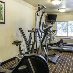Отель Quality Inn and Suites Summit County фитнесс-зал фото 4