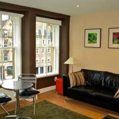 Апартаменты Greyfriars Apartments - Parliament Square Эдинбург комната для гостей фото 2