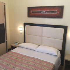 Hotel City комната для гостей