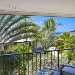 Beach Breakers Resort in Sunrise Beach, Australia from 164$, photos, reviews - zenhotels.com balcony