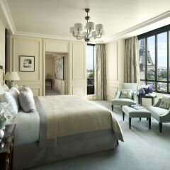 Shangri-La Hotel Paris комната для гостей фото 10