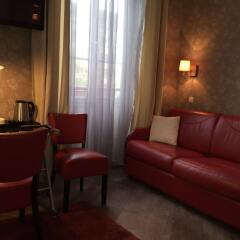 Отель Hôtel Les Chansonniers комната для гостей фото 4
