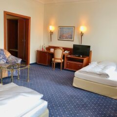 Отель Bayerischer Hof Dresden Германия, Дрезден - 2 отзыва об отеле, цены и фото номеров - забронировать отель Bayerischer Hof Dresden онлайн комната для гостей фото 3