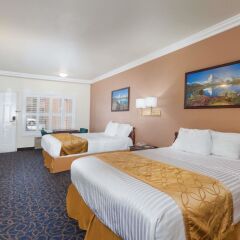 Отель Days Inn And Suites South Gate Южные ворота комната для гостей фото 2