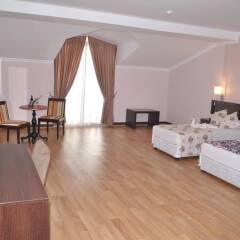 Отель Sunshine Holiday Resort комната для гостей