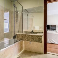 Апартаменты One Perfect Stay - Studio at Al Murad ванная
