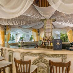Golden Pearl Hotel гостиничный бар