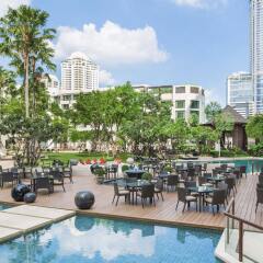 Siam Kempinski Hotel Bangkok бассейн