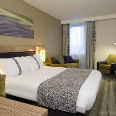 Отель Holiday Inn Stevenage комната для гостей фото 3