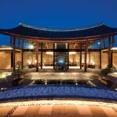 Отель Banyan Tree Lijiang вид на фасад