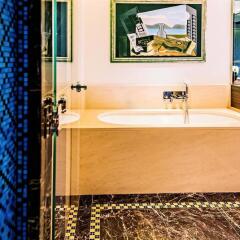 Prince de Galles, a Luxury Collection hotel, Paris ванная