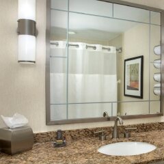 Отель New York Marriott Marquis США, Нью-Йорк - 8 отзывов об отеле, цены и фото номеров - забронировать отель New York Marriott Marquis онлайн ванная фото 2