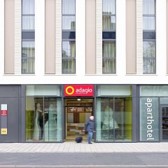 Отель Aparthotel Adagio Köln City Германия, Кёльн - 5 отзывов об отеле, цены и фото номеров - забронировать отель Aparthotel Adagio Köln City онлайн вид на фасад