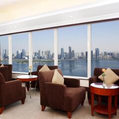 Отель Hilton Sharjah ОАЭ, Шарджа - 10 отзывов об отеле, цены и фото номеров - забронировать отель Hilton Sharjah онлайн комната для гостей фото 4