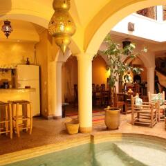 Отель Riad l'Emir питание