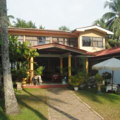 Отель Lily Restaurant and Inn