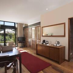 Vineyard Hotel комната для гостей фото 8
