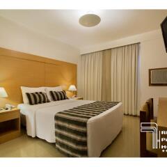 Real Palace Hotel сейф в номере