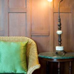 Lamphu Tree House Boutique Hotel Бангкок интерьер отеля