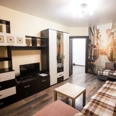 Гостиница 1 bedroom apart on Michurinskaya 142 в Тамбове отзывы, цены и фото номеров - забронировать гостиницу 1 bedroom apart on Michurinskaya 142 онлайн Тамбов комната для гостей фото 2