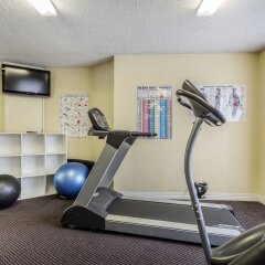 Отель Coast Vancouver Airport Канада, Ванкувер - отзывы, цены и фото номеров - забронировать отель Coast Vancouver Airport онлайн фитнесс-зал фото 2