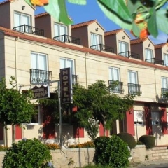 Hotel Alpina Вильянуэва-де-Ароса фото 4