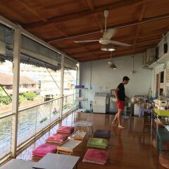 Baan Nampetch Hostel питание