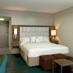 Hampton Inn & Suites LAX El Segundo in El Segundo, United States of America from 247$, photos, reviews - zenhotels.com guestroom