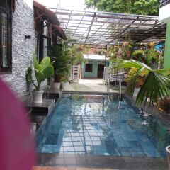 Отель Anh Family Homestay бассейн
