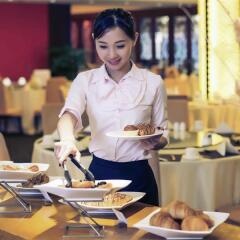 Отель Mercure Shanghai Royalton питание фото 2