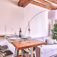 Апартаменты Amazing Apartment Close to Notre Dame Париж в номере
