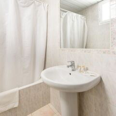 Отель Hostal Florencio ванная