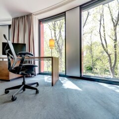 Отель Hilton Garden Inn Stuttgart Neckar Park фитнесс-зал фото 4