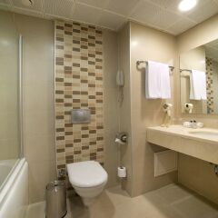 The President Hotel Турция, Стамбул - 12 отзывов об отеле, цены и фото номеров - забронировать отель The President Hotel онлайн ванная фото 2