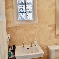 Отель 2 Bedroom House in Hove ванная