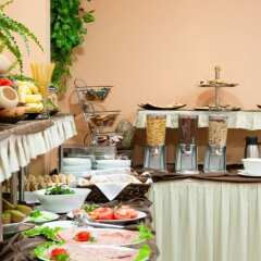 Отель Apart Hotel Flora Residence Болгария, Боровец - отзывы, цены и фото номеров - забронировать отель Apart Hotel Flora Residence онлайн питание