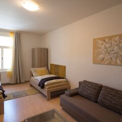 Отель 2 Bedroom Home close to Prague Castle Чехия, Прага - отзывы, цены и фото номеров - забронировать отель 2 Bedroom Home close to Prague Castle онлайн комната для гостей фото 2