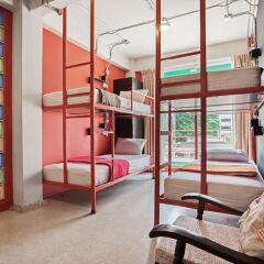 Saladaeng Gallery Hostel By Favstay Бангкок балкон