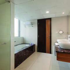 Отель Delta by Marriott Jumeirah Beach ванная фото 3
