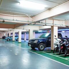 Отель Days Inn by Wyndham Patong Beach Phuket парковка