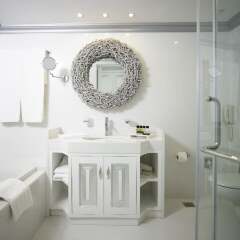 Отель Mitsis Alila Exclusive Resort and Spa ванная