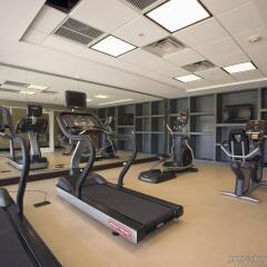 Отель Comfort Suites Lake City Лейк-Сити фитнесс-зал