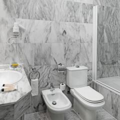 Отель Elba Motril Beach & Business Испания, Мотрил - отзывы, цены и фото номеров - забронировать отель Elba Motril Beach & Business онлайн ванная