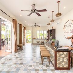 Отель The Cliff Boutique Village Хойан интерьер отеля