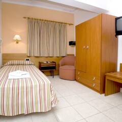 Hotel Vedrá сейф в номере