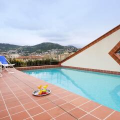 Отель Aparthotel Adagio access Nice Acropolis бассейн