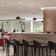 Отель NH Collection Madrid Eurobuilding гостиничный бар