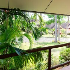 Отель Lanta Manda Resort балкон