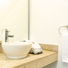 Отель Huge and Incredible 2BR 2BA Apt. in the Heart of La Condesa Мехико фото 4
