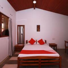 OYO 246 Roy Villa Beach Hotel Галле комната для гостей